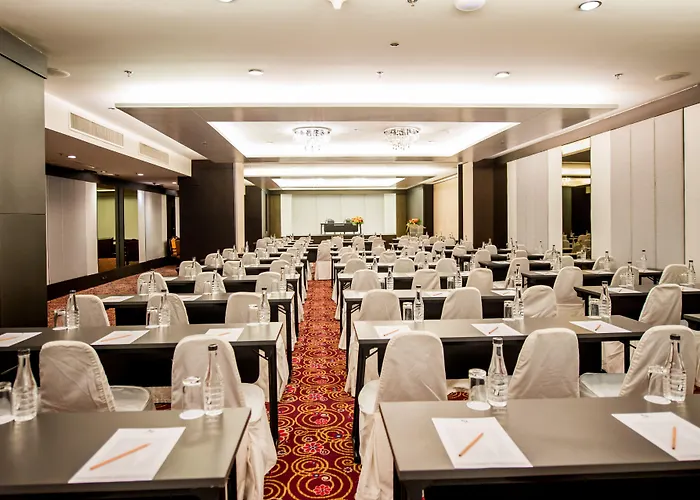 Nouvo Hotel 4*